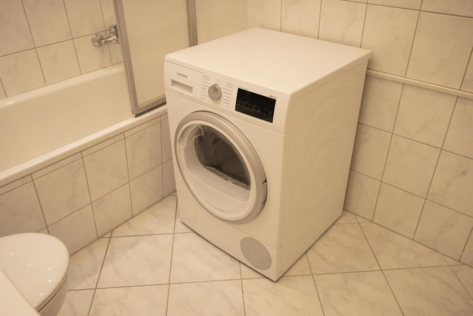 Moeblierte 3-Zimmer-Wohnung Nahe Duesseldorf In Duisburg-Sued Bagian luar foto