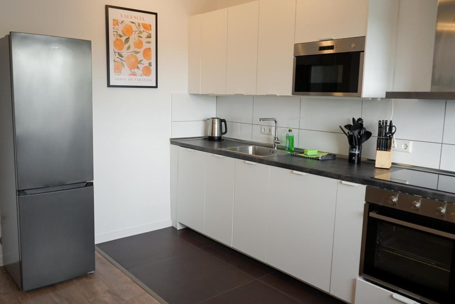 Moeblierte 3-Zimmer-Wohnung Nahe Duesseldorf In Duisburg-Sued Bagian luar foto
