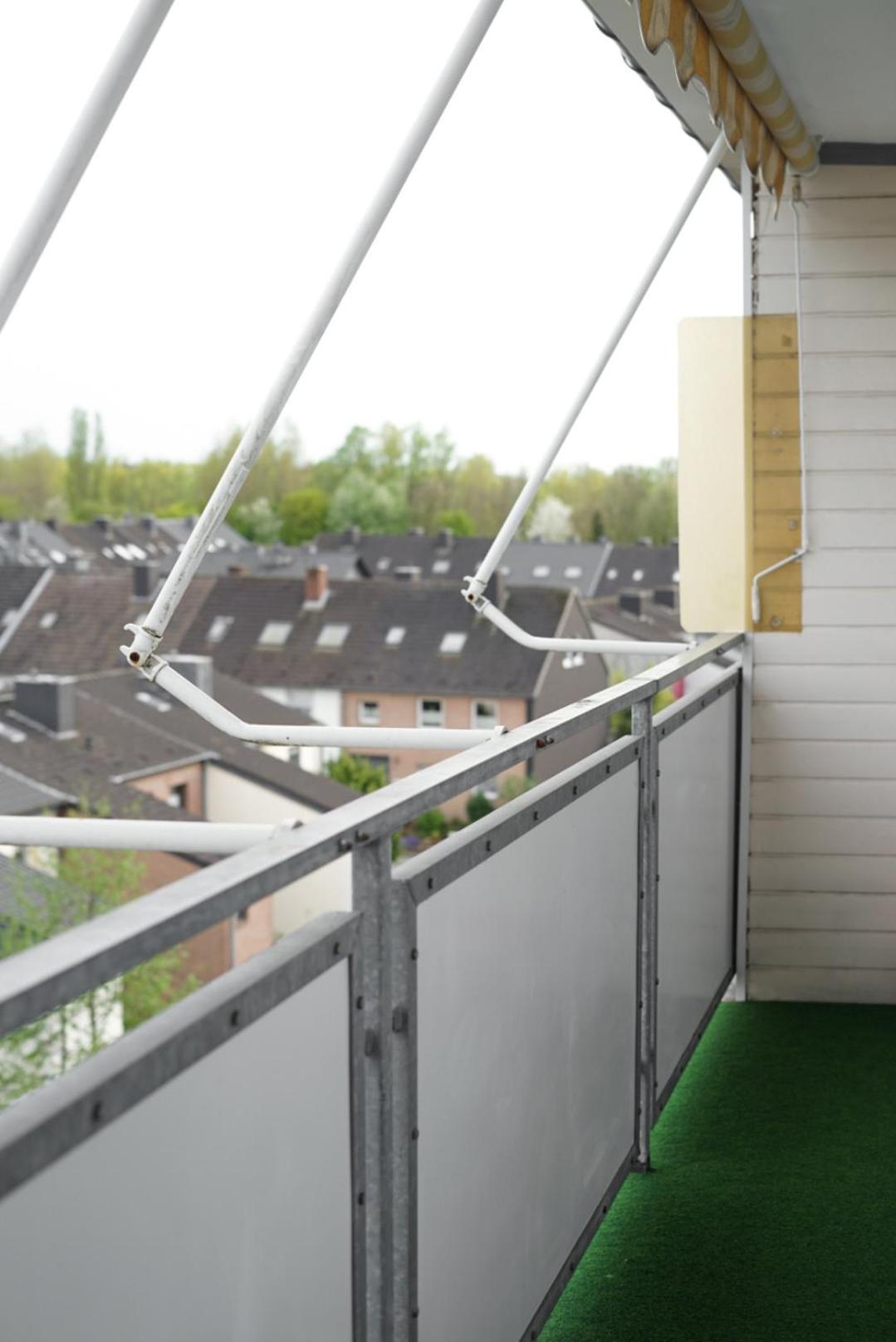 Moeblierte 3-Zimmer-Wohnung Nahe Duesseldorf In Duisburg-Sued Bagian luar foto